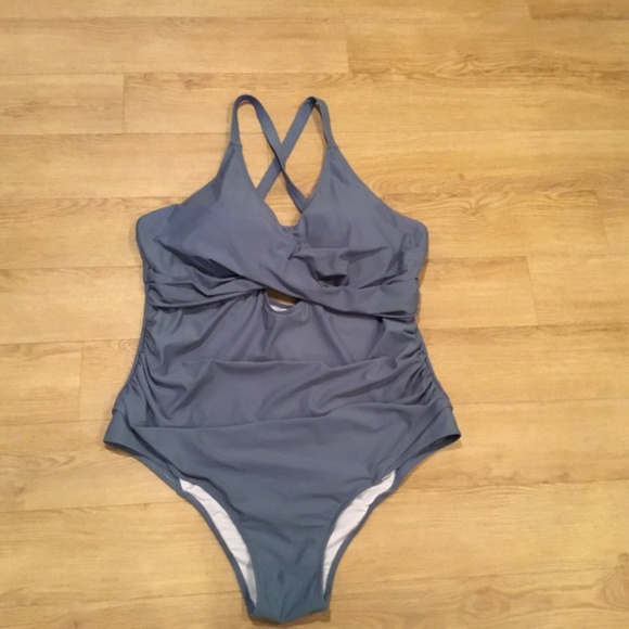 Women’s Plus Size Tummy Control Mesh Cutout Twist Front One Piece Bathing Suit - Picture 3 of 5